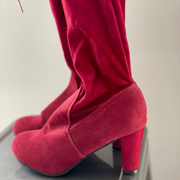 Red Thigh High Boots -- 9 - Picture 3 of 4